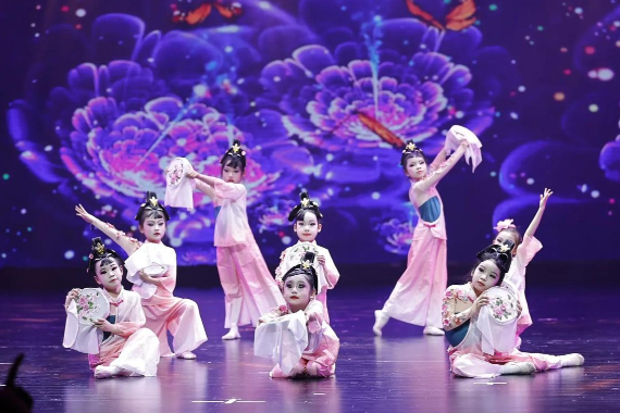 提供舞台表演综合艺术指导服务 提供舞台表演综合艺术指导服务